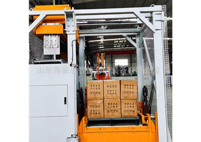使用箱裝花生油自動(dòng)拆垛機(jī)需要注意什么？