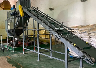 袋裝瀝青自動(dòng)破包機(jī)有哪些技術(shù)特性？