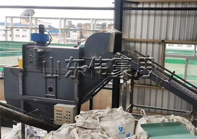 企業(yè)采用尿素自動拆包機有什么好處？